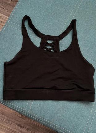 Спортивный топ