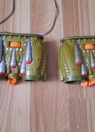 Игрушечный биноколь