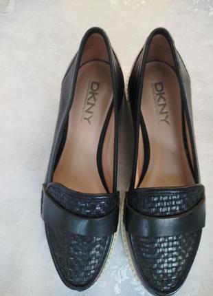 Лоферы женские от бренда dkny