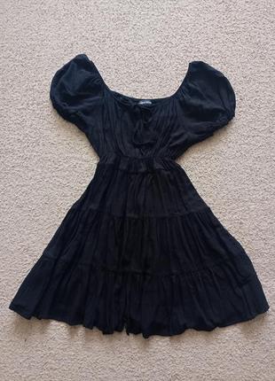 Стильное черное платье cameo rosa