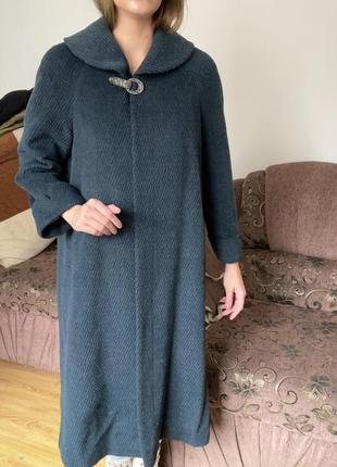 Смарагдове корейське пальто