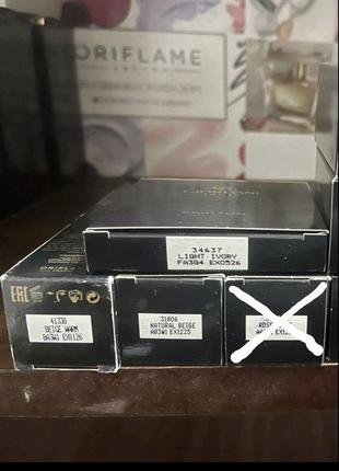 Тональна основа антивікова або мінеральна розкішний атлас та матуюча компактна пудра giordani gold