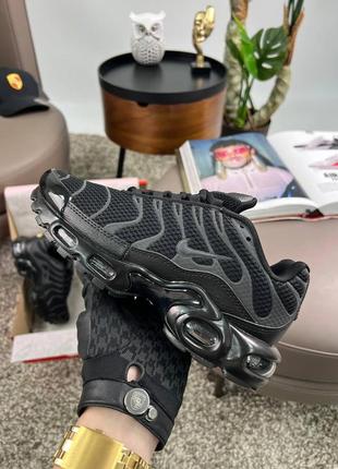 Жіночі кросівки nike air max plus all black reflective