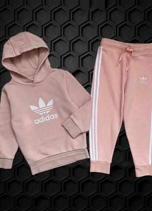 Оригінальний спортивний костюм adidas на дівчинку