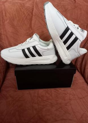 Акція знижка кросівки жіночі шкіряні білі adidas boots retropy2 фото