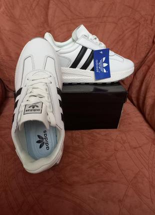 Акція знижка кросівки жіночі шкіряні білі adidas boots retropy3 фото