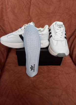 Акція знижка кросівки жіночі шкіряні білі adidas boots retropy8 фото