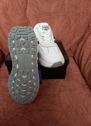 Акція знижка кросівки жіночі шкіряні білі adidas boots retropy9 фото