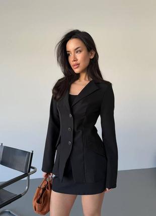 Женский костюм пиджак-юбка