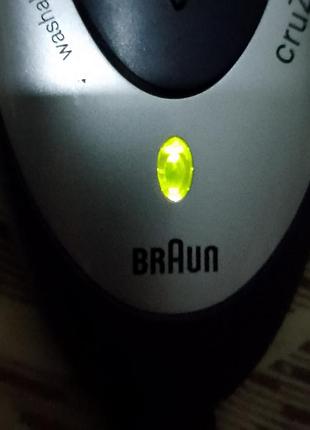 Триммер braun  работает от сети