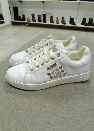 Кеди guess