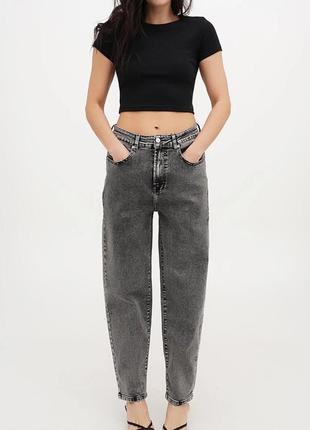 Джинси mom bershka