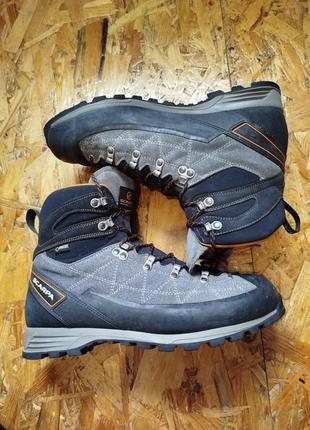 Трекинговые кожаные ботинки на мембране не промокнутые scarpa gore-tex