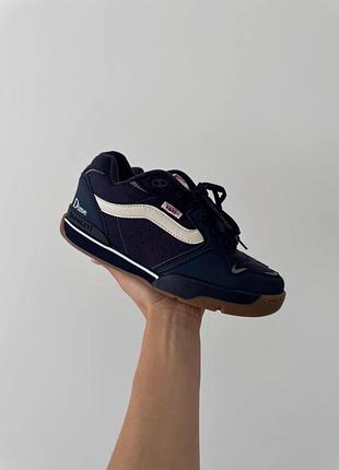 Кроссовки This iconic Vans sneaker is a good match for you if5 фото