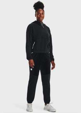 Женский костюм under armour оригинал.