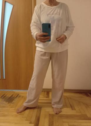 Тепленька гарна піжама, костюм для дома і сна розмір 14