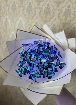 Букети і композиції з метеликів та атласних троянд, подарунки