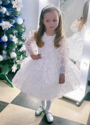 Нарядное платье