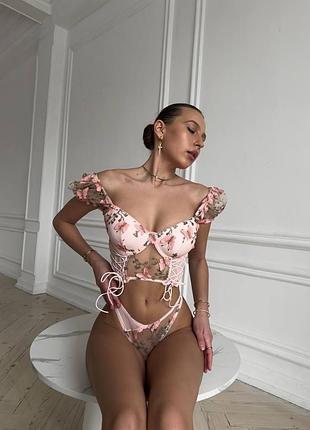 Неймовірно ніжний корсетний комплект жіночої білизни 💖