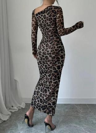 Сукня міді з розрізом в леопардовому кольорі2 фото