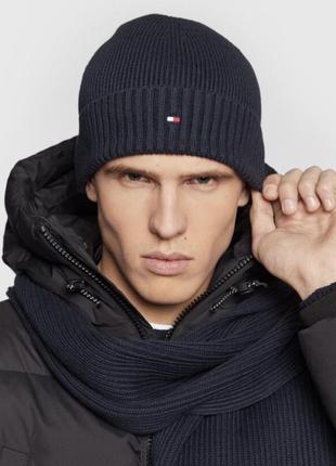 Шапка+перчатки’’tommy hilfiger’’ оригинал!!!