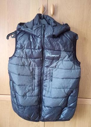 Жилетка утеплена, з капюшоном унісекс