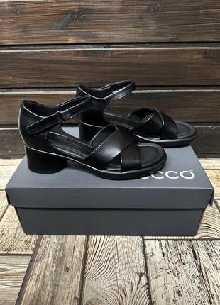 Шкіряні босоніжки ecco sculpted lx 36