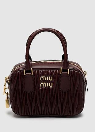 Сумка arcadie matelassé nappa leather bag miu burgundy