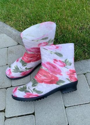 Полусапоги женские,розы на белом