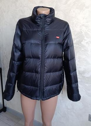 Продам абсолютную новую куртку levis