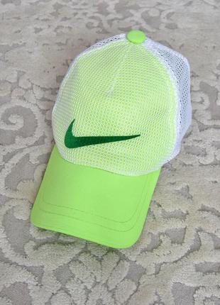 Nike, летняя кепка для мальчиков в очень хорошем состоянии