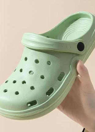 Кроксы, шлепанцы, тапочки