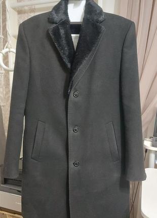 Чоловіче пальто