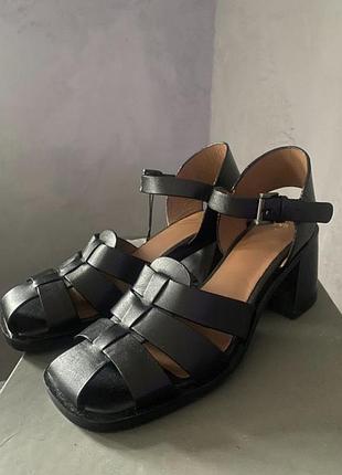 Кожаные босоножки zara woman