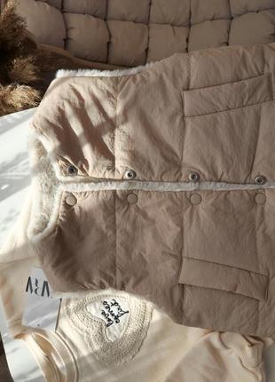 Жилетка детская zara с искусственным мехом