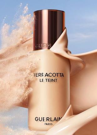 Guerlain terracotta le teint foundation – жидкая тональная основа из 95% натуральных ингредиентов.