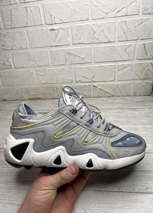 Легендарные кроссовки adidas fyw s-97 white navy red equipment sampson’s
