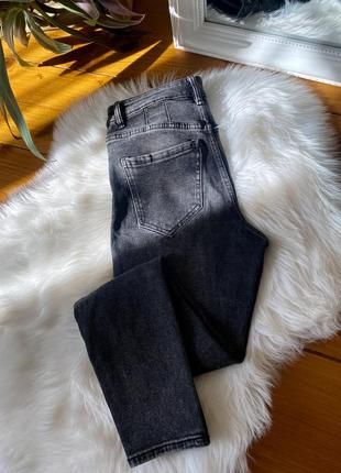 Джинси мом denim