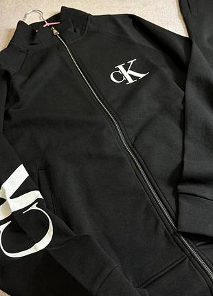 Мужской костюм calvin jeans