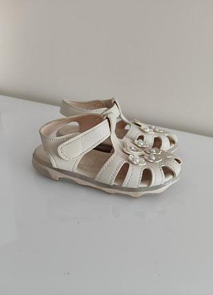 Босоніжки 5