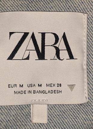Голубая джинсовка с потертым и рваным эффектом zara #39285 фото