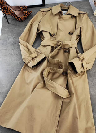 Стильний і якісний базовий тренч mango