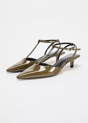 Лаковані хакі туфлі zara new