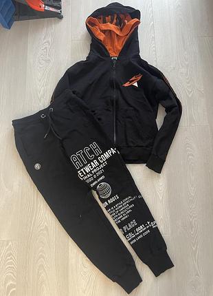 Костюм фірмовий 140 см