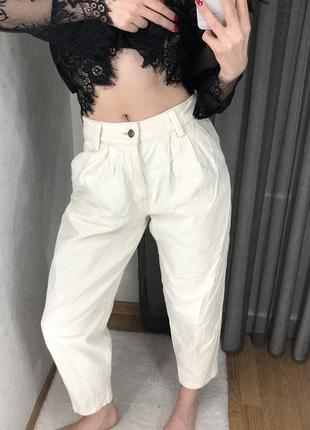 Молочные джинсы mango