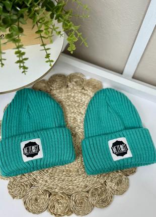 Стильная шапка на мальчика