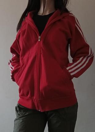 Червона спортивна кофта adidas