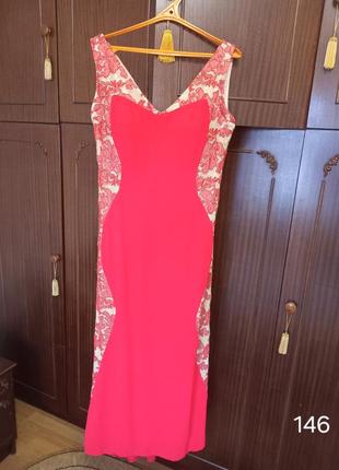 Платье красное