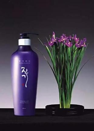 Регенерирующий шампунь Daeng Gi Meo Ri shampoo