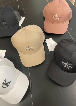 Оригінальні кепки  calvin klein